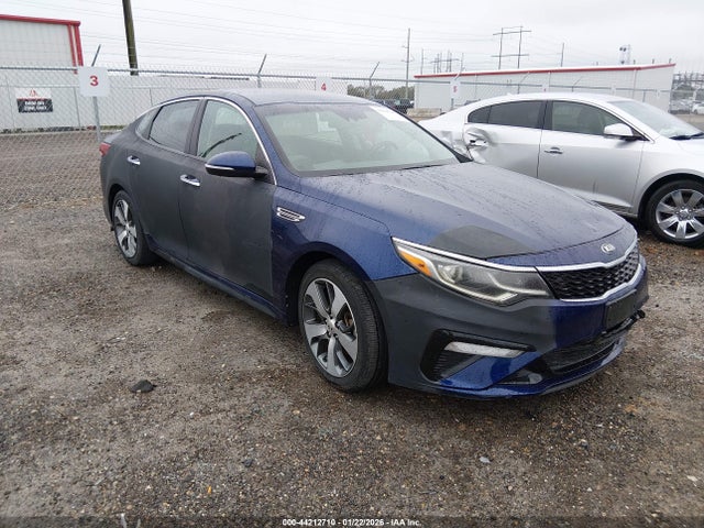 Salvage Kia Optima Image