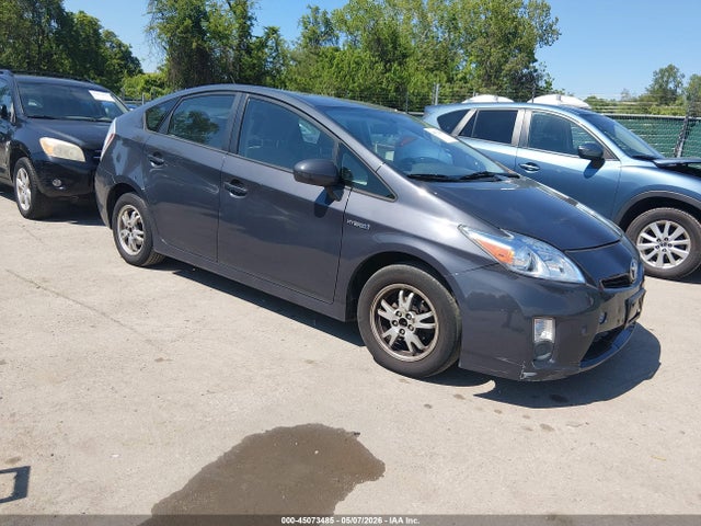 Salvage Toyota Prius Image
