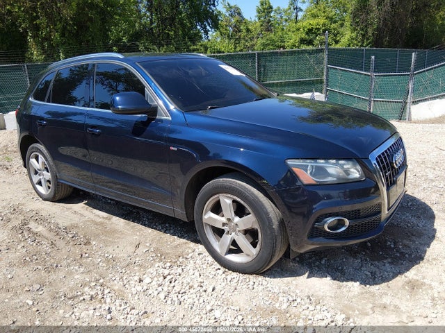Salvage Audi Q5 Image