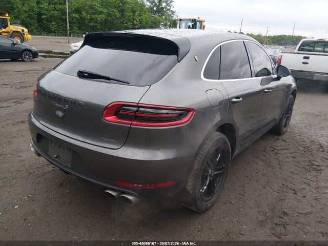 Porsche Macan S