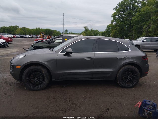 Porsche Macan S