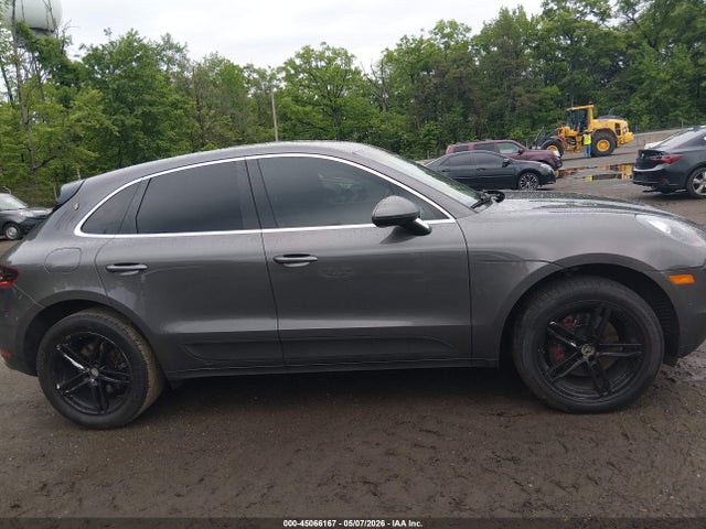 Porsche Macan S