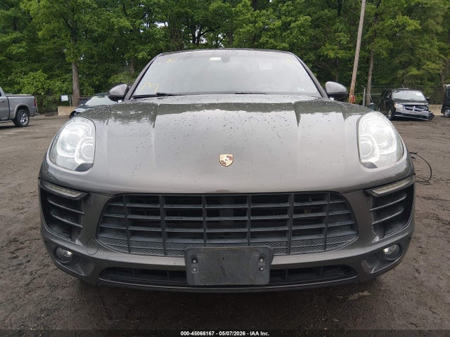 Porsche Macan S