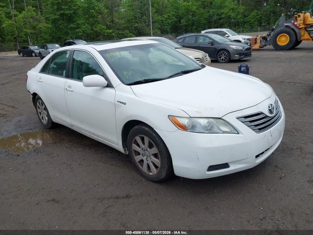 Salvage Toyota Camry Image