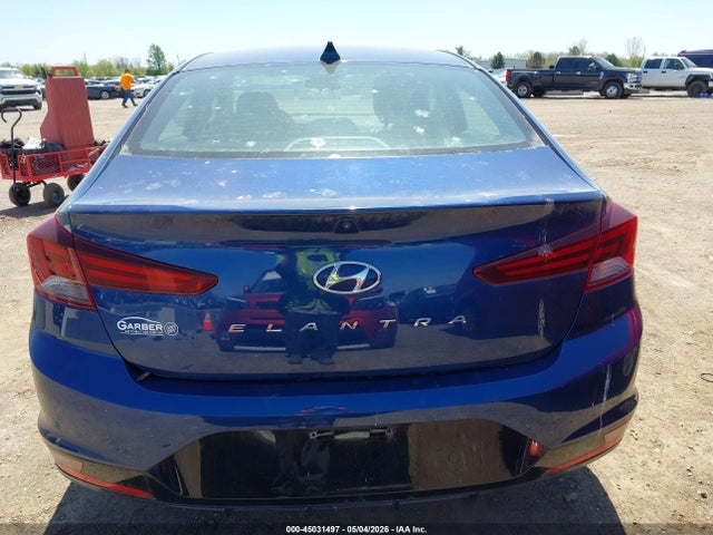 Hyundai ELANTRA Sel
