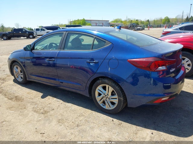 Hyundai ELANTRA Sel