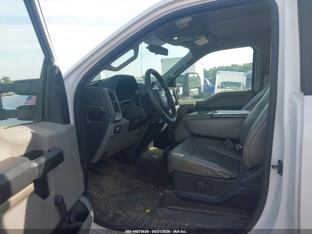 Ford F-550 Xl
