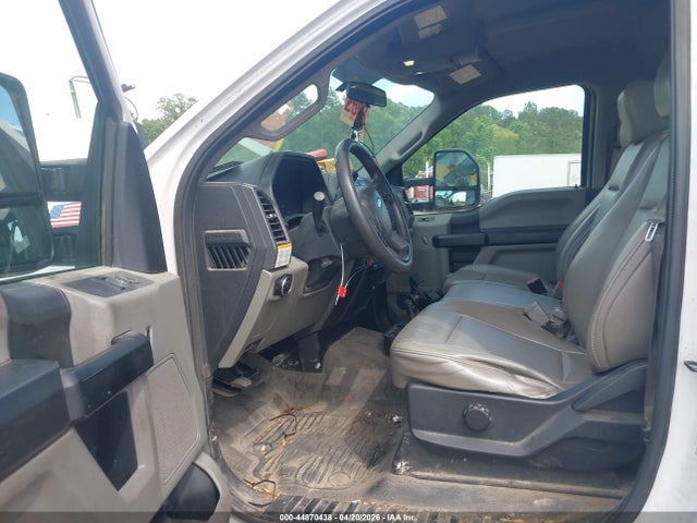 Ford F-550 Xl