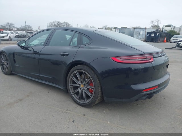 Porsche Panamera Turbo