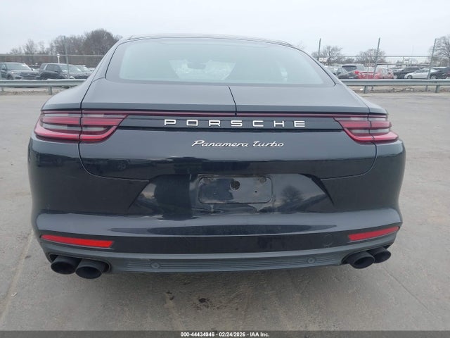 Porsche Panamera Turbo