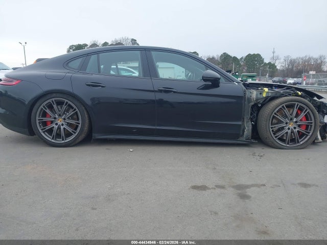 Porsche Panamera Turbo