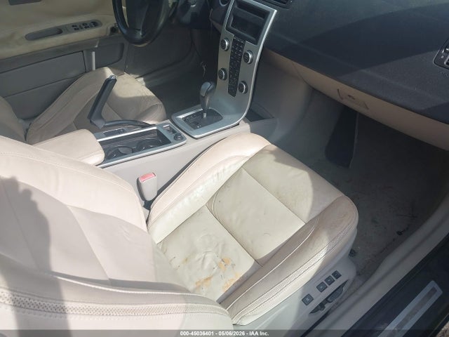Volvo C70 T5