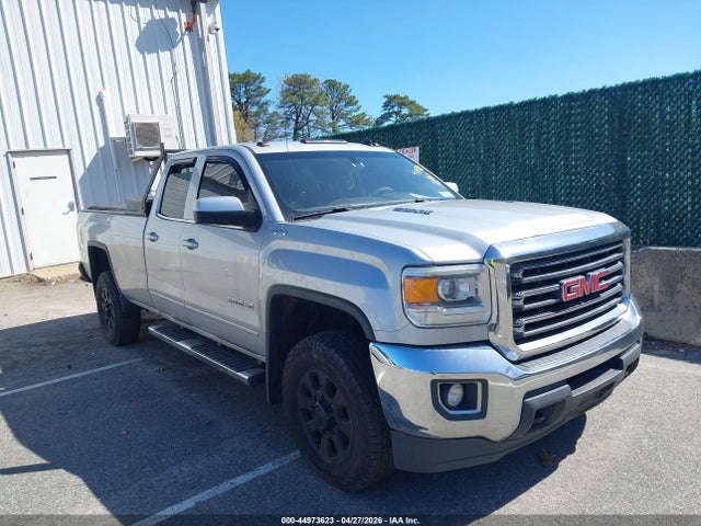 Salvage GMC Sierra 2500 Image