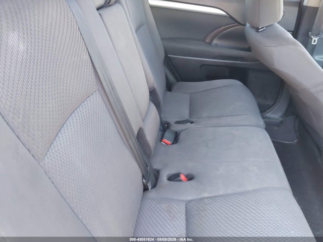 Toyota Highlander Le V6