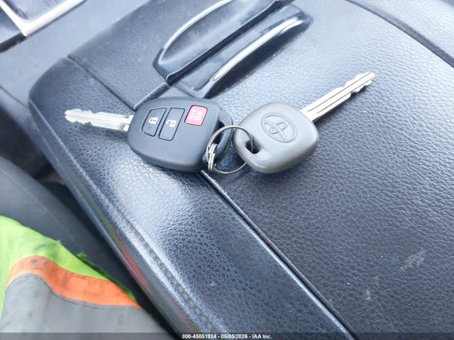 Toyota Highlander Le V6
