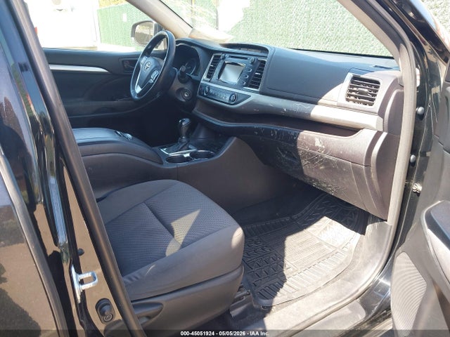 Toyota Highlander Le V6