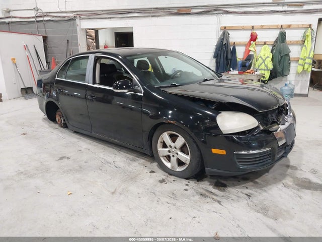 Salvage Volkswagen Jetta Image