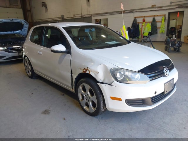 Salvage Volkswagen Golf Image