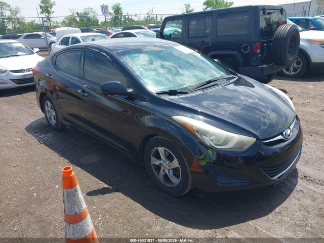 Salvage Hyundai ELANTRA Image