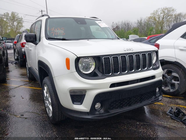 Salvage Jeep Renegade Image