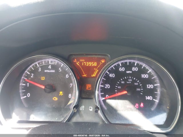 Nissan Versa 1.6 Sv