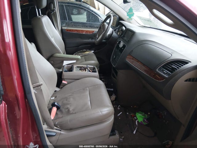 Chrysler Town & Country Touring