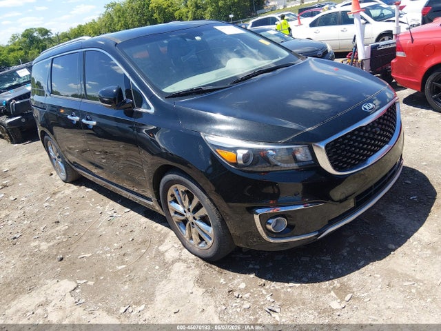 Salvage Kia Sedona Image