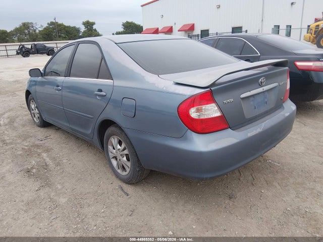 Toyota Camry Le V6