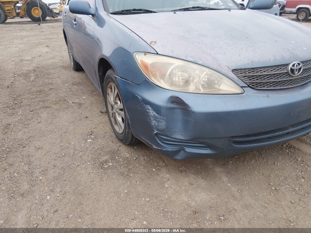 Toyota Camry Le V6