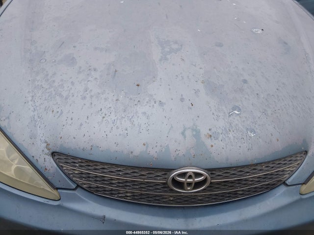 Toyota Camry Le V6