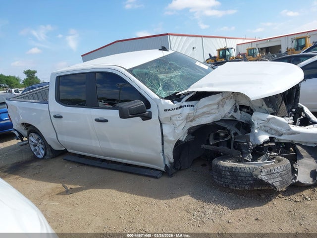 Chevrolet Silverado 1500 2wd  Short Bed Custom