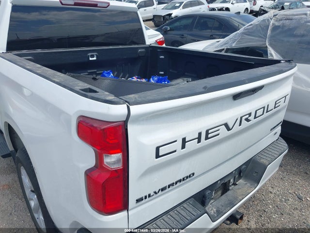 Chevrolet Silverado 1500 2wd  Short Bed Custom