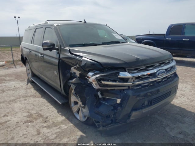 Salvage Ford Expedition Image