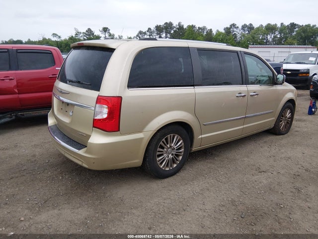 Chrysler Town & Country Limited