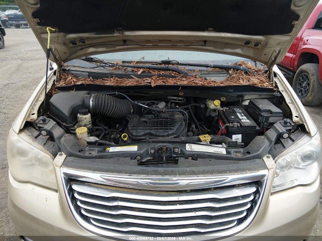 Chrysler Town & Country Limited
