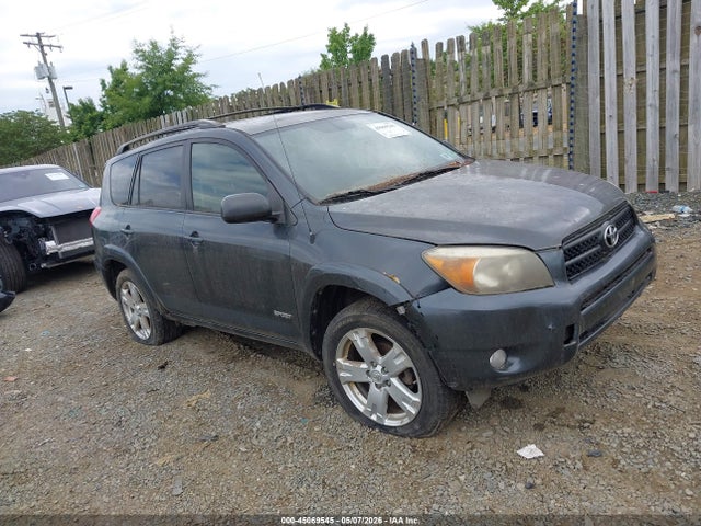 Salvage Toyota RAV4 Image