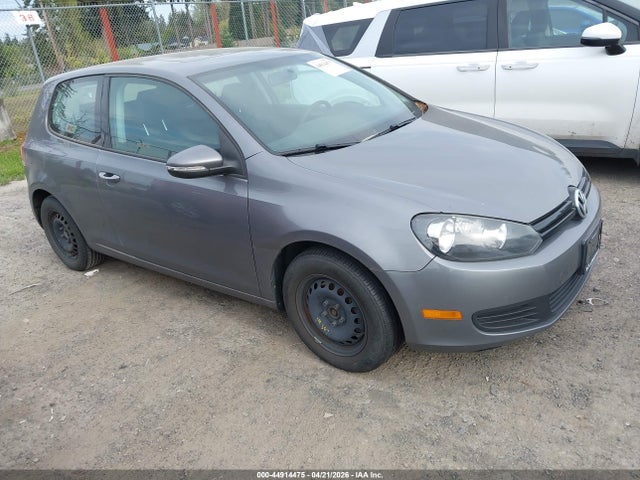 Salvage Volkswagen Golf Image