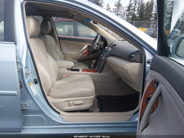 Toyota Camry Xle V6