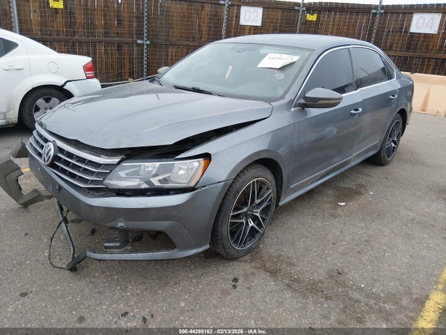 Volkswagen Passat 1.8t S