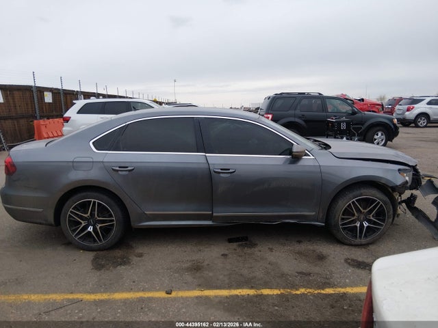 Volkswagen Passat 1.8t S