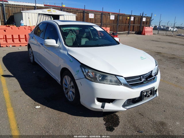 Salvage Honda Accord Image