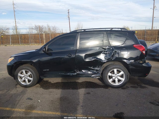 Toyota RAV4 Limited V6