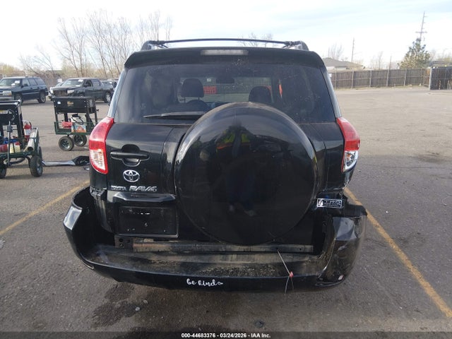 Toyota RAV4 Limited V6