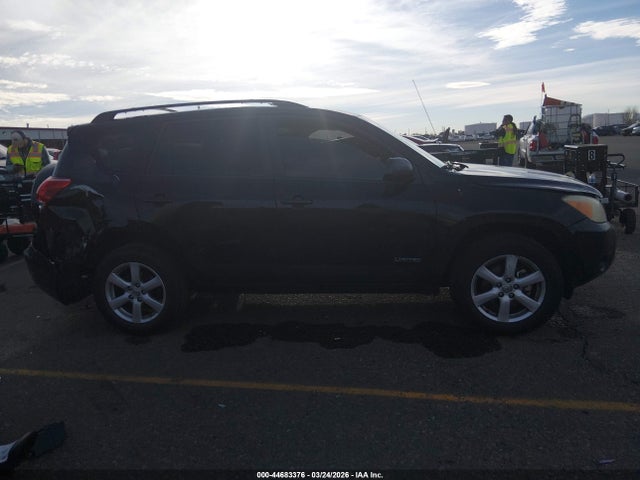 Toyota RAV4 Limited V6