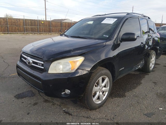 Toyota RAV4 Limited V6