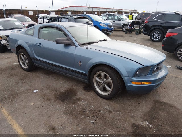 Salvage Ford Mustang Image