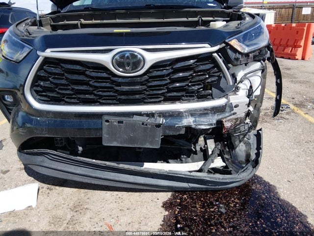Toyota Highlander Le