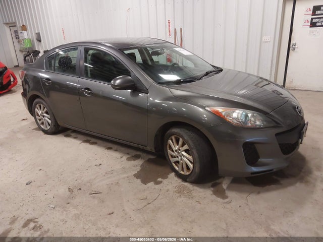 Salvage Mazda Mazda3 Image