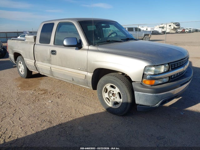 Salvage Chevrolet Silverado 1500 Image