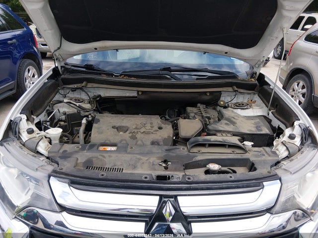 Mitsubishi Outlander Se